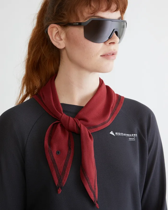 Allvis Scarf Ruby Red MenWomen Klttermusen Scarves and Neckwarmers