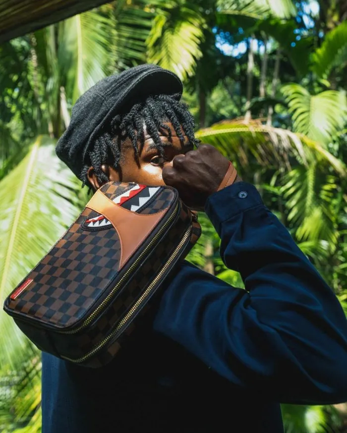 Bags SPRAYGROUND HENNY AIR TO THE THRONE TOILETRY