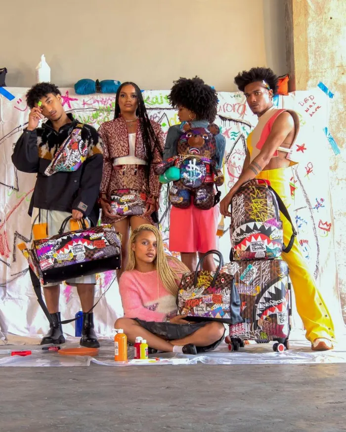 Bags SPRAYGROUND SHARKS IN PARIS THE RIZZ CROSSOVER CLUTCH