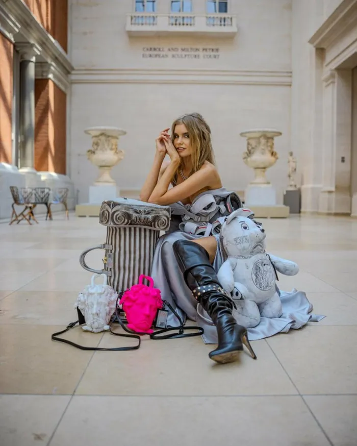Bags SPRAYGROUND THE MET GREEK TEMPLE OF SARDIS COLUMN DUFFLE