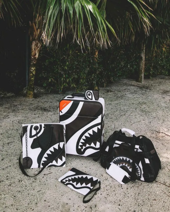 Bags SPRAYGROUND VVIP CROSSOVER CLUTCH Bags SPRAYGROUND VVIP CROSSOVER CLUTCH