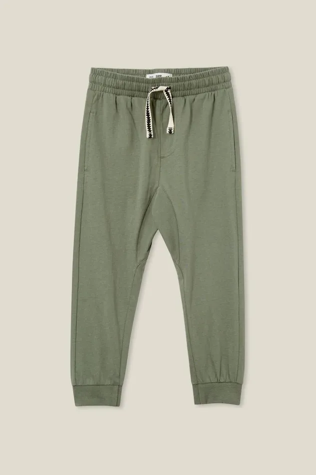 Boys 214 Sweatshirts and Sweatpants Cotton On Matty Lightweight Pant Swag Green Boys 214 Sweatshirts and Sweatpants Cotton On Matty Lightweight Pant Swag Green