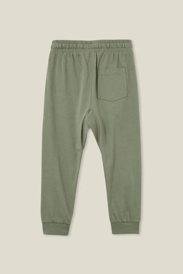 Boys 214 Sweatshirts and Sweatpants Cotton On Matty Lightweight Pant Swag Green