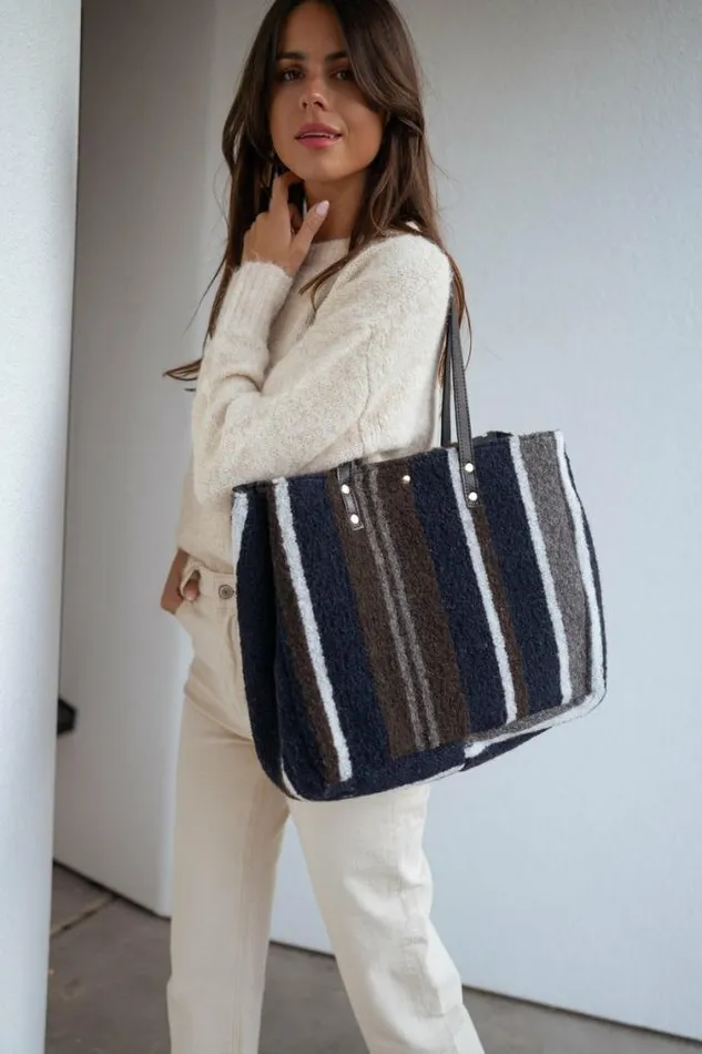 Easy Clothes Blue Leah Striped Bag Blue Jewelry and Accessories Handbags Easy Clothes Blue Leah Striped Bag Blue Jewelry and Accessories Handbags