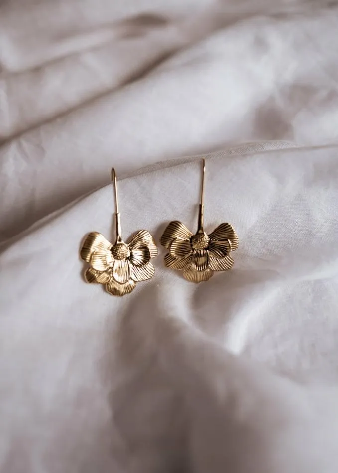 Easy Clothes Golden Miguel Earrings Jewelry and Accessories Earrings Easy Clothes Golden Miguel Earrings Jewelry and Accessories Earrings
