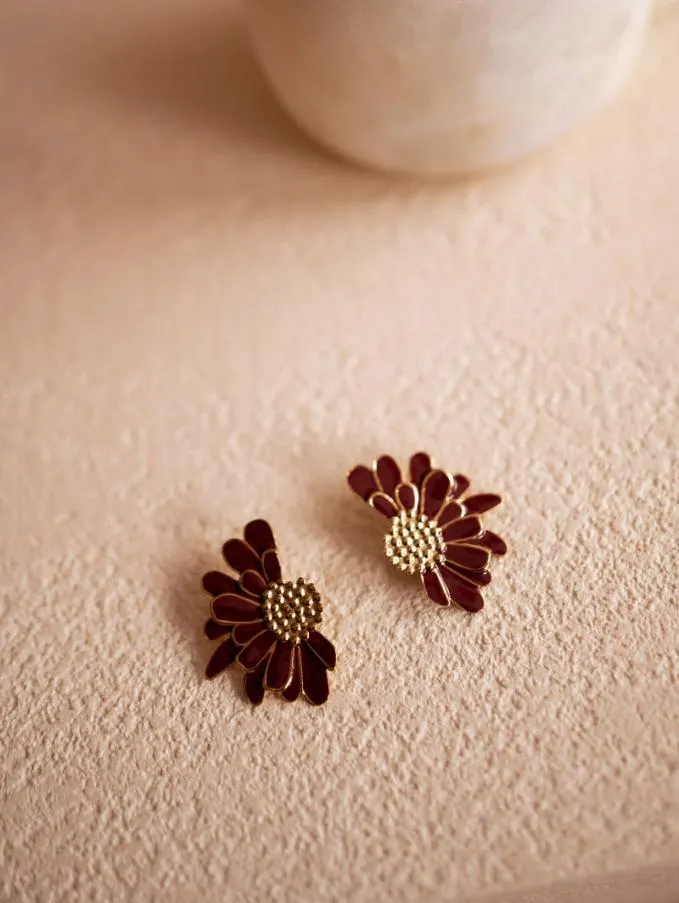 Easy Clothes Golden Nalie Earrings Jewelry and Accessories Earrings Easy Clothes Golden Nalie Earrings Jewelry and Accessories Earrings