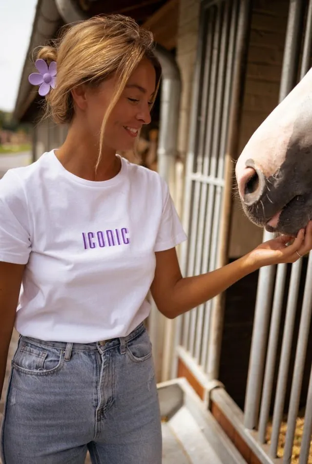 Easy Clothes White Iconic TShirt Women039s Clothing Tshirts