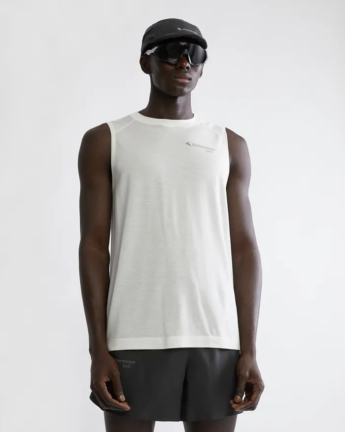 Groa Technical Tank Top Ruby Red Men Klttermusen TShirts
