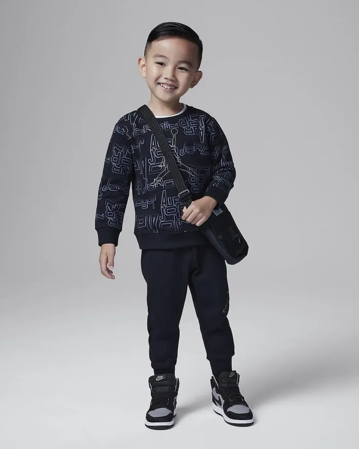Kids Jordan Take Flight Black And Gold Crew Set Black Nike Baby and Toddler 03 Years Kids Jordan Take Flight Black And Gold Crew Set Black Nike Baby and Toddler 03 Years