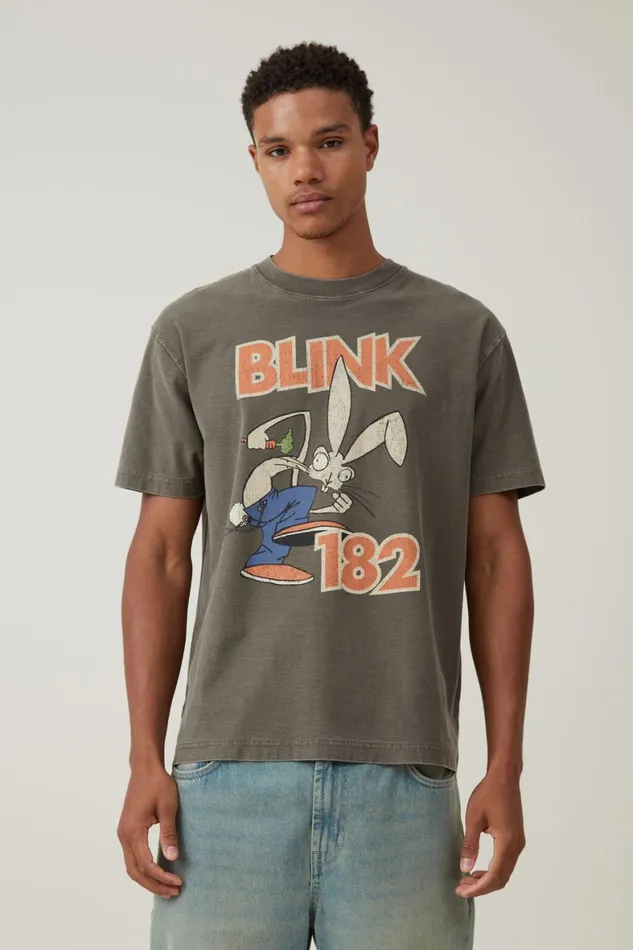 Men Graphic TShirts Cotton On Blink 182 Loose Fit TShirt Lcn Mt Marsh Brownbunny Men Graphic TShirts Cotton On Blink 182 Loose Fit TShirt Lcn Mt Marsh Brownbunny
