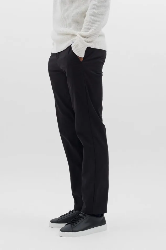 Men Norse Projects Trousers Aros Solotex Chino Black