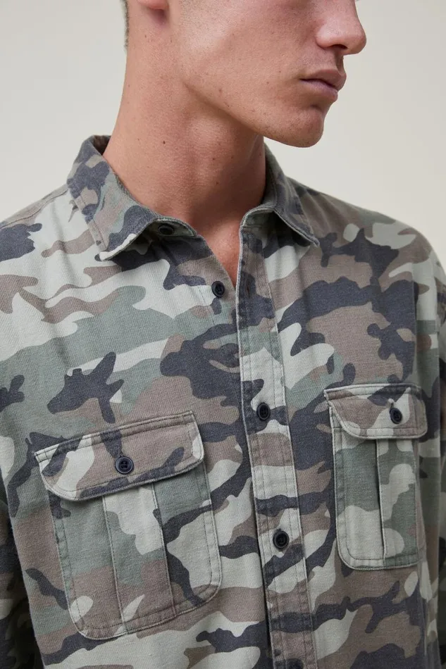 Men Shirts and Polos Cotton On Greenpoint Long Sleeve Shirt Camo
