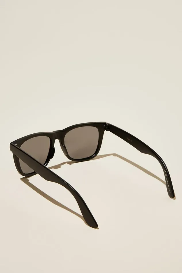 Men Sunglasses Cotton On Beckley Polarized Sunglasses Matte Black Smoke