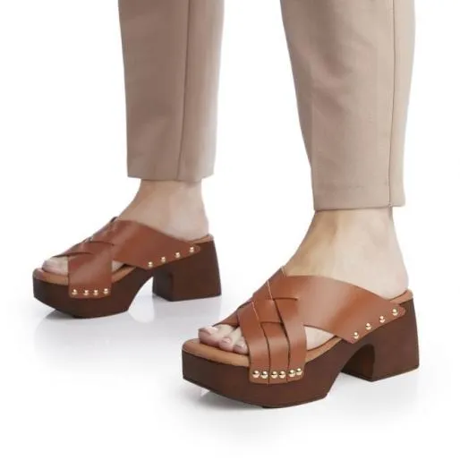 Saffron Tan Leather Women Moda In Pelle Mule Sandals