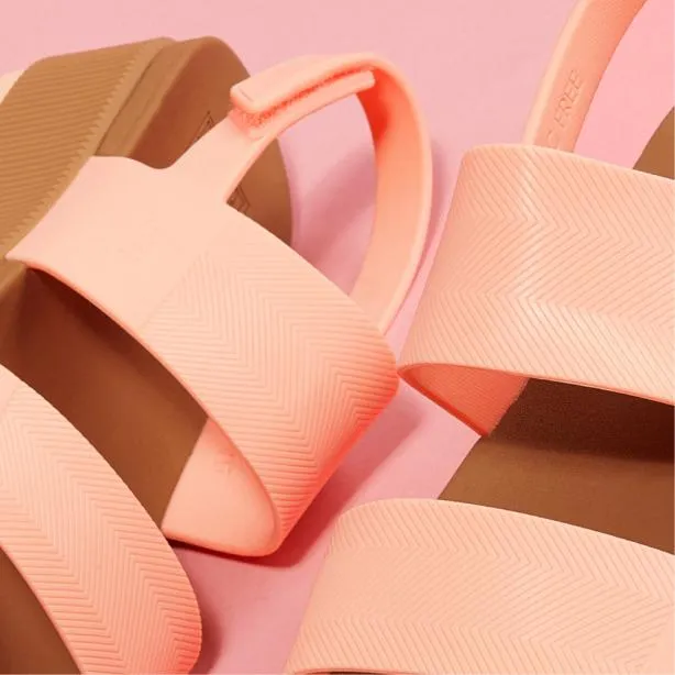 Sandals Women REEF Water Vista Higher Peach Parfait