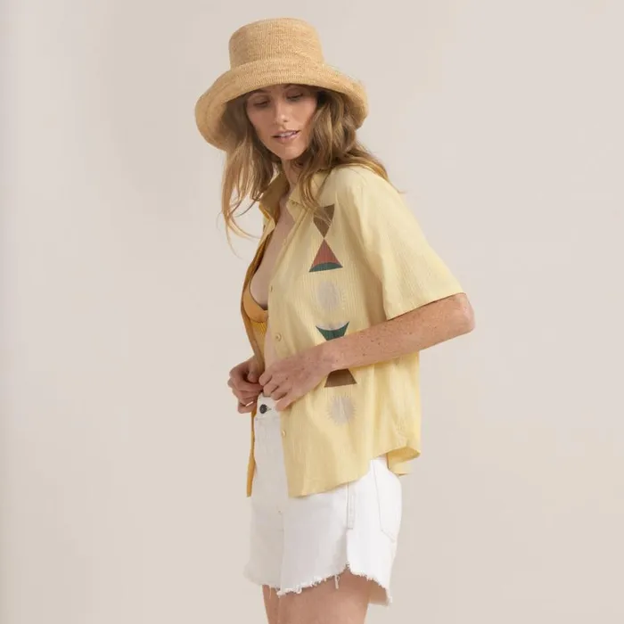 Shirts Women Roark Bless Up Breathable Stretch Shirt Heart Studio Sand