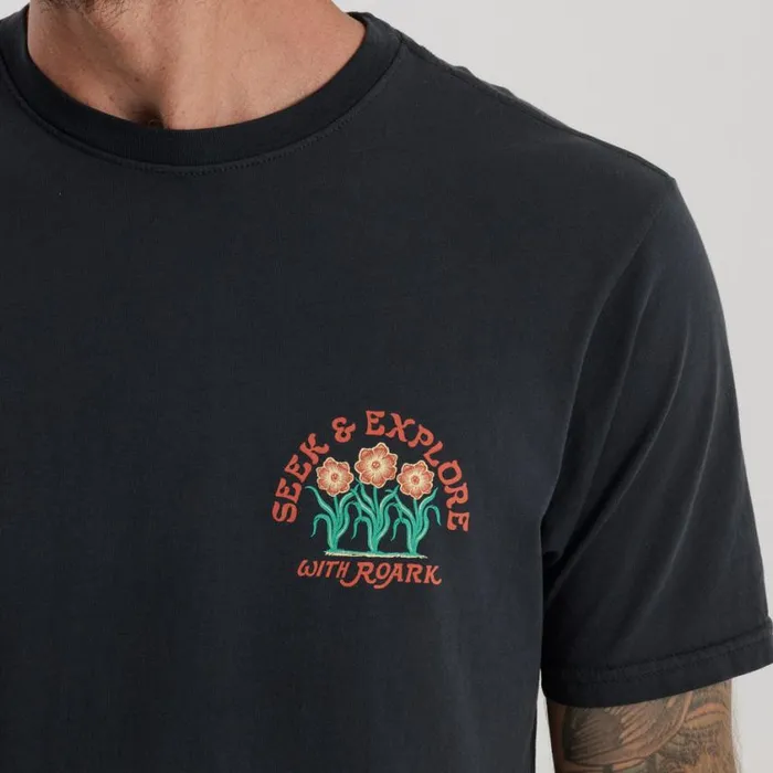 Tees Men Roark Seek and Explore Premium Tee Black