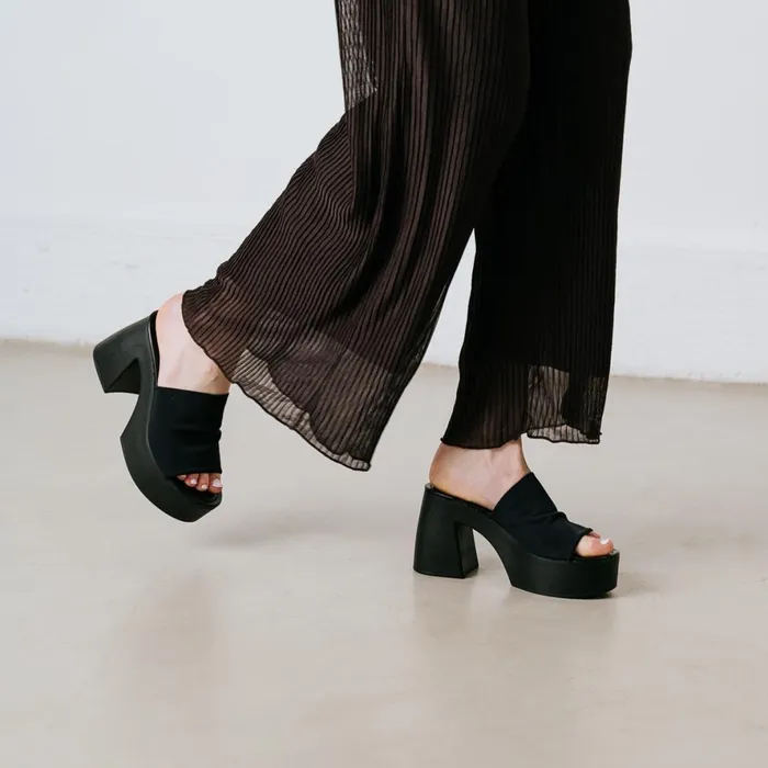 Women Mules Clogs Jonak Open Toe Mules And Platforms