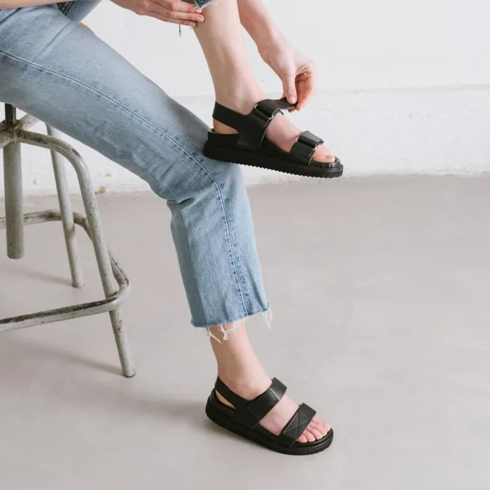 Women Sandals Jonak Thick Straps And Platform Sandals
